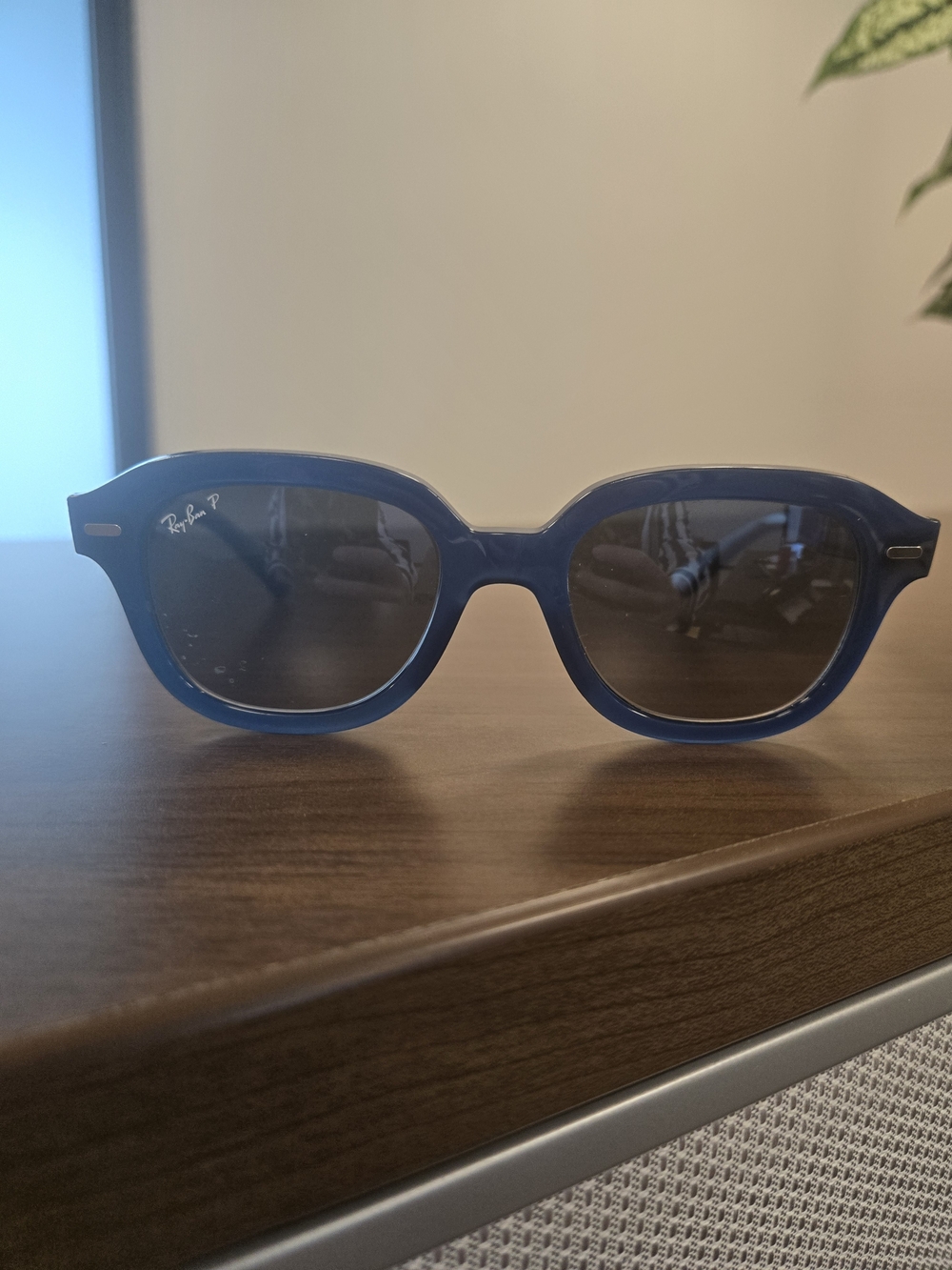 Ray-Ban Womens Navy Square Sunglasses - Classic Dark Lenses - Picture 4 of 8